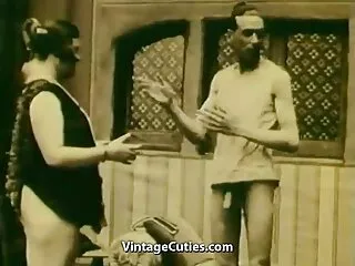 Nézzen pornó videókat egy nagy mellű, anyu megdugva siri nevű szőke lány lábáról, aki jó minőségű, Nagy Mellek kategóriájába tartozik.